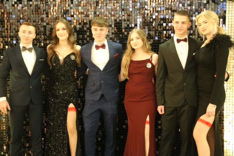 Studniówka 2026 LO im. M. Curie-Skłodowskiej w Makowie Mazowieckim