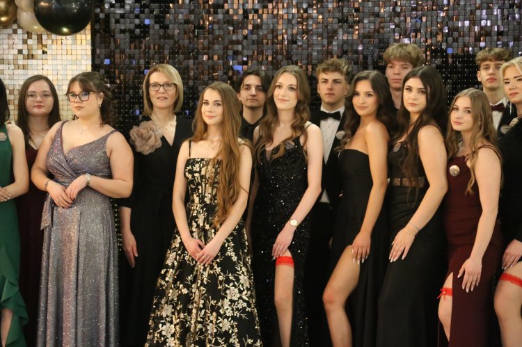 Studniówka 2026 LO im. M. Curie-Skłodowskiej w Makowie Mazowieckim