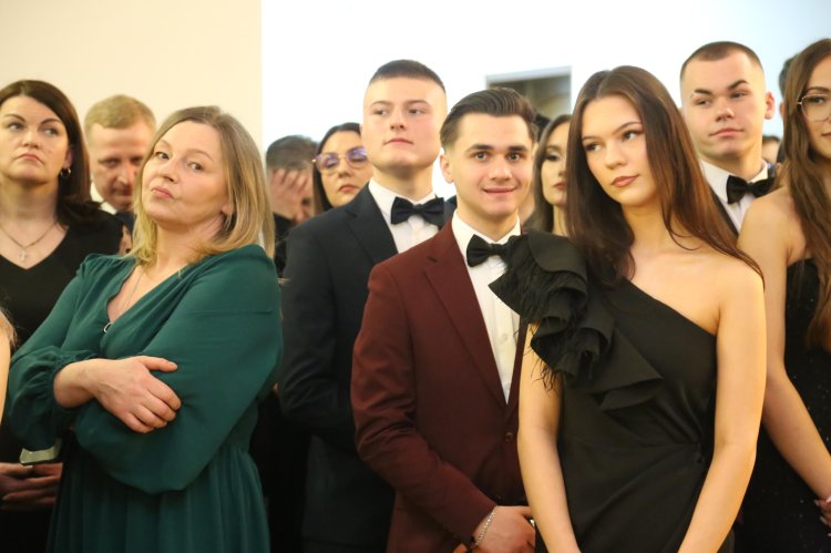 Studniówka 2026 LO im. M. Curie-Skłodowskiej w Makowie Mazowieckim