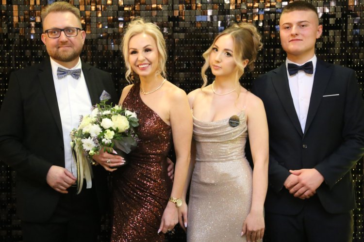Studniówka 2026 LO im. M. Curie-Skłodowskiej w Makowie Mazowieckim