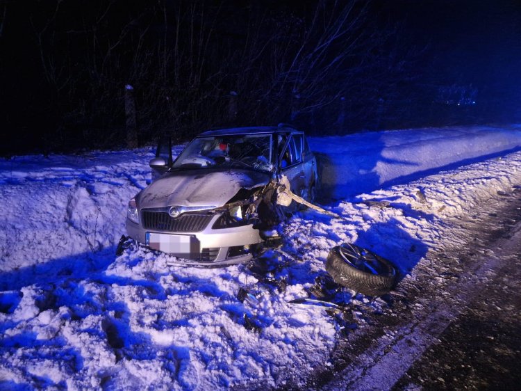 Wypadek w Łasi na DK61. Trzy osoboy poszkodowane