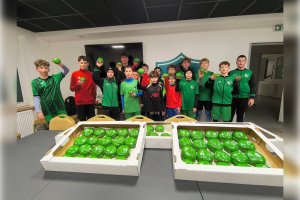 zielone paczki zielona energia makowianka swietowala tlusty czwartek w klubowych barwach