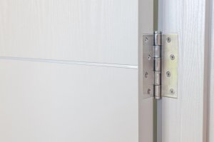 wyladowal zlosc na drzwiach gabinetu lekarskiego grozi mu wiezienie