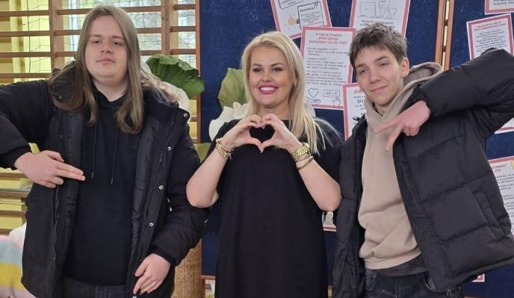 Znana influencerka i prezenterka gościnią ZS im. ŻAK w Makowie Mazowieckim. Tematem spotkania hejt