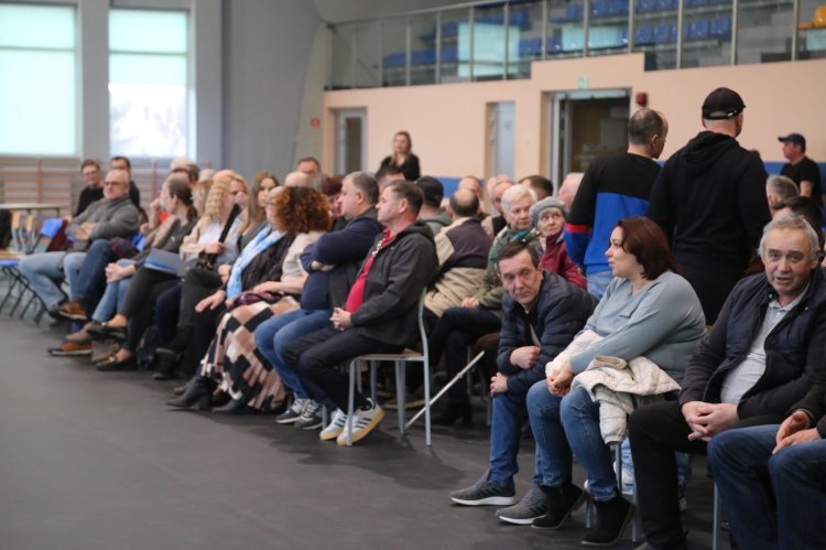 Uwagi, wątpliwości, długa dyskusja - spotkanie konsultacyjne w sprawie budowy linii kolejowej Przasnysz - Zegrze