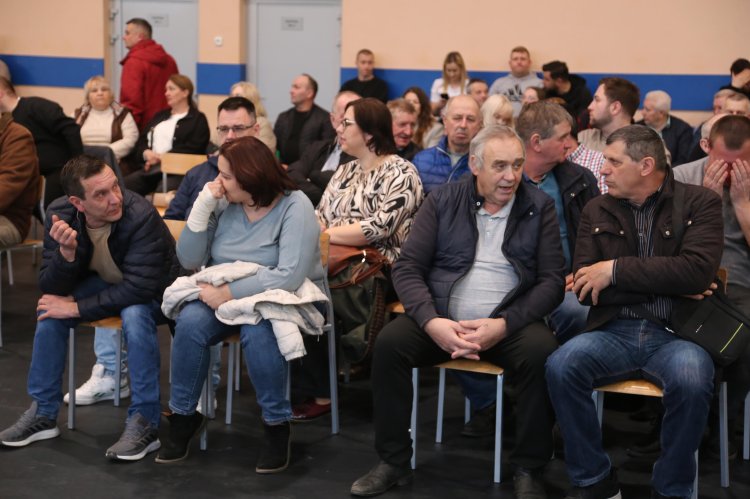 Uwagi, wątpliwości, długa dyskusja - spotkanie konsultacyjne w sprawie budowy linii kolejowej Przasnysz - Zegrze