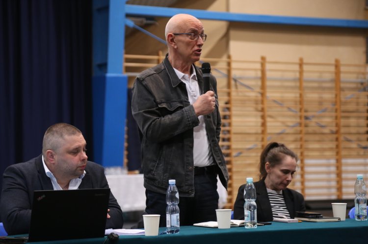 Uwagi, wątpliwości, długa dyskusja - spotkanie konsultacyjne w sprawie budowy linii kolejowej Przasnysz - Zegrze