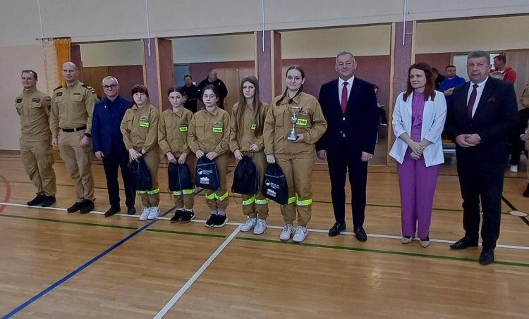 Sprawdzały umiejętności i rywalizowały - Młodzieżowe Drużyny Pożarnicze z powiatu makowskiego w akcji!