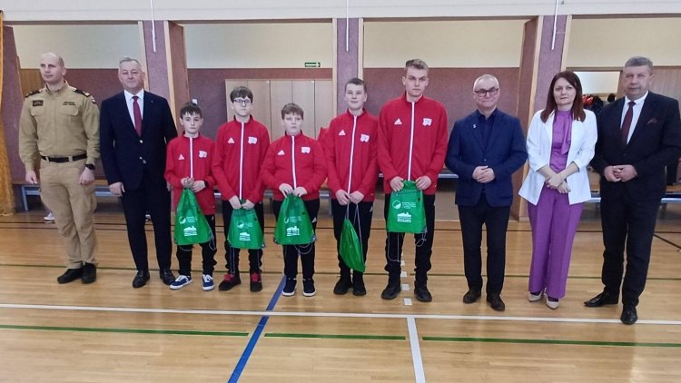 Sprawdzały umiejętności i rywalizowały - Młodzieżowe Drużyny Pożarnicze z powiatu makowskiego w akcji!