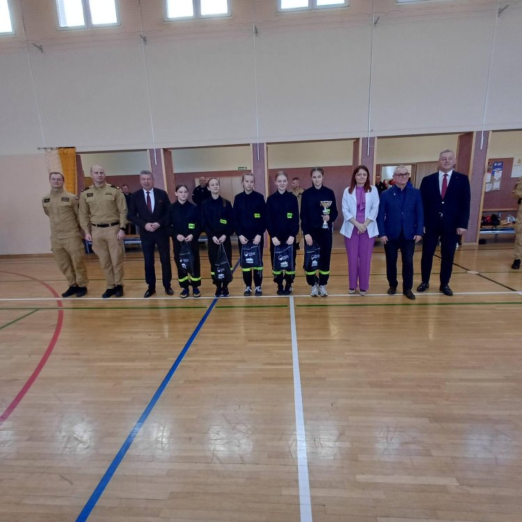 Sprawdzały umiejętności i rywalizowały - Młodzieżowe Drużyny Pożarnicze z powiatu makowskiego w akcji!