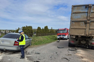 wypadek w wegrzynowie dwie osoby trafily do szpitala
