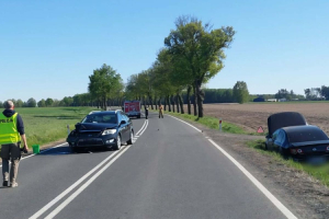 wypadek w chrzanowie na dk57 zderzyly sie dwa samochody