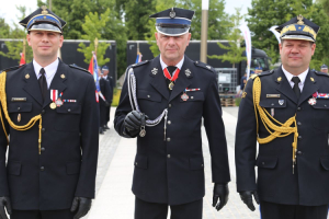 wyjatkowy dzien dla strazakow z powiatu zawodowych i ochotnikow zdjecia z uroczystosci lista nagrodzonych i awansowanych