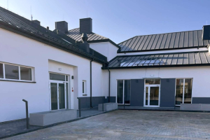 biblioteka w krasnosielcu przenosi sie do odnowionego gok u