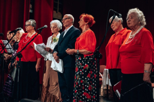 wiosna majem pachnaca klub seniora makowianka wystapi w mdk