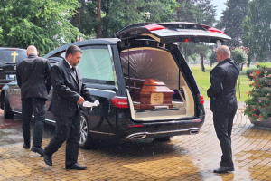 pogrzeb lek pawla wekwejta znanego i cenionego ginekologa oraz poloznika zdjecia