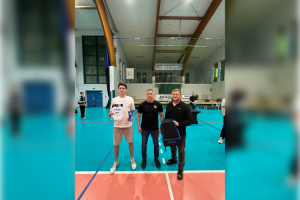 fc 2012 rozan na podium amatorskiej ligi siatkowki braz po tie breaku i mvp dla jakuba wiedenskiego