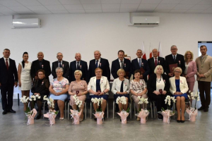 zlote gody w gminie ploniawy bramura jubileusz 50 lecia pozycia malzenskiego swietowalo osiem par zdjecia