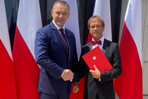 robert gajda jedna z najbardziej niezwyklych biografii wspolczesnej polski dwie profesury siedem specjalizacji dwa rekordy polski