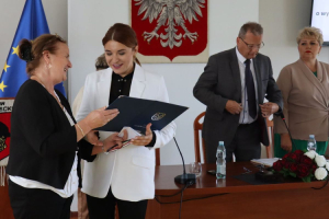 nowo wybrana makowska radna zlozyla slubowanie