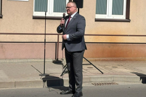 Kiedy budynek w Przytułach zyska dach? Wójt Paweł Ruszczyński mówi o najbliższych tygodniach